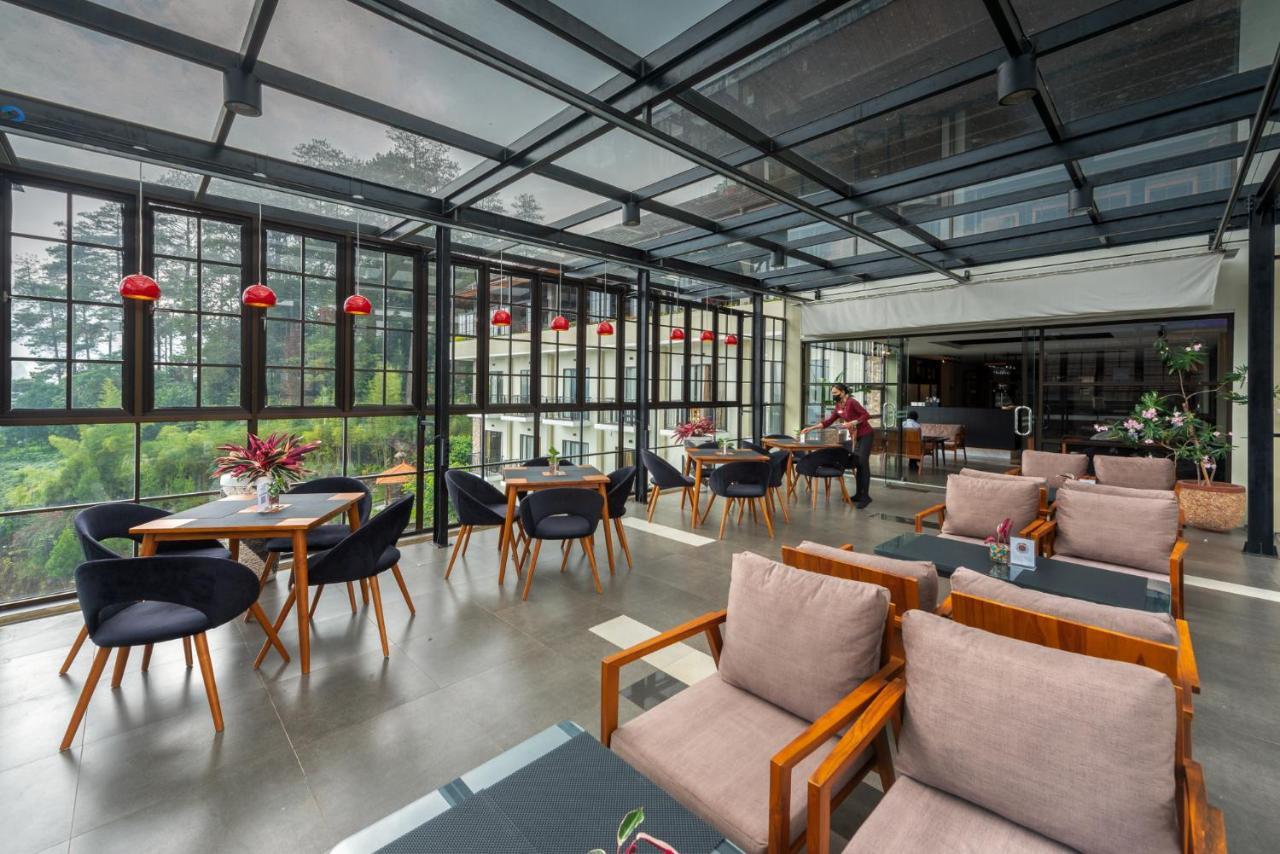 Nava Hotel Tawangmangu Zewnętrze zdjęcie