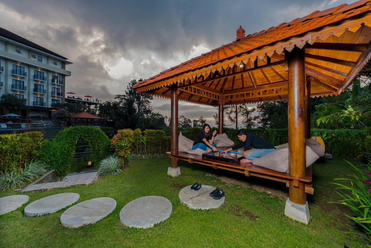Nava Hotel Tawangmangu Zewnętrze zdjęcie