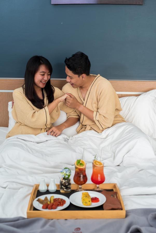 Nava Hotel Tawangmangu Zewnętrze zdjęcie