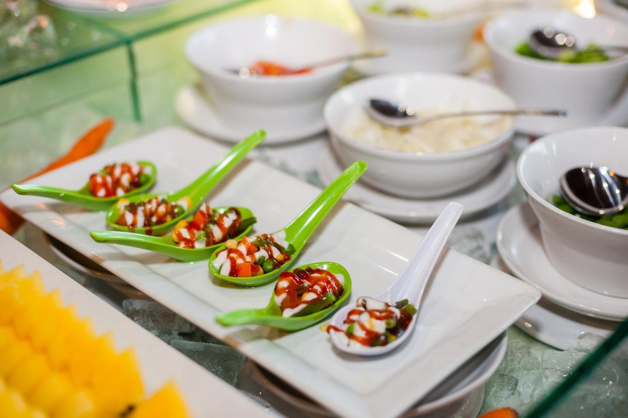 Nava Hotel Tawangmangu Zewnętrze zdjęcie