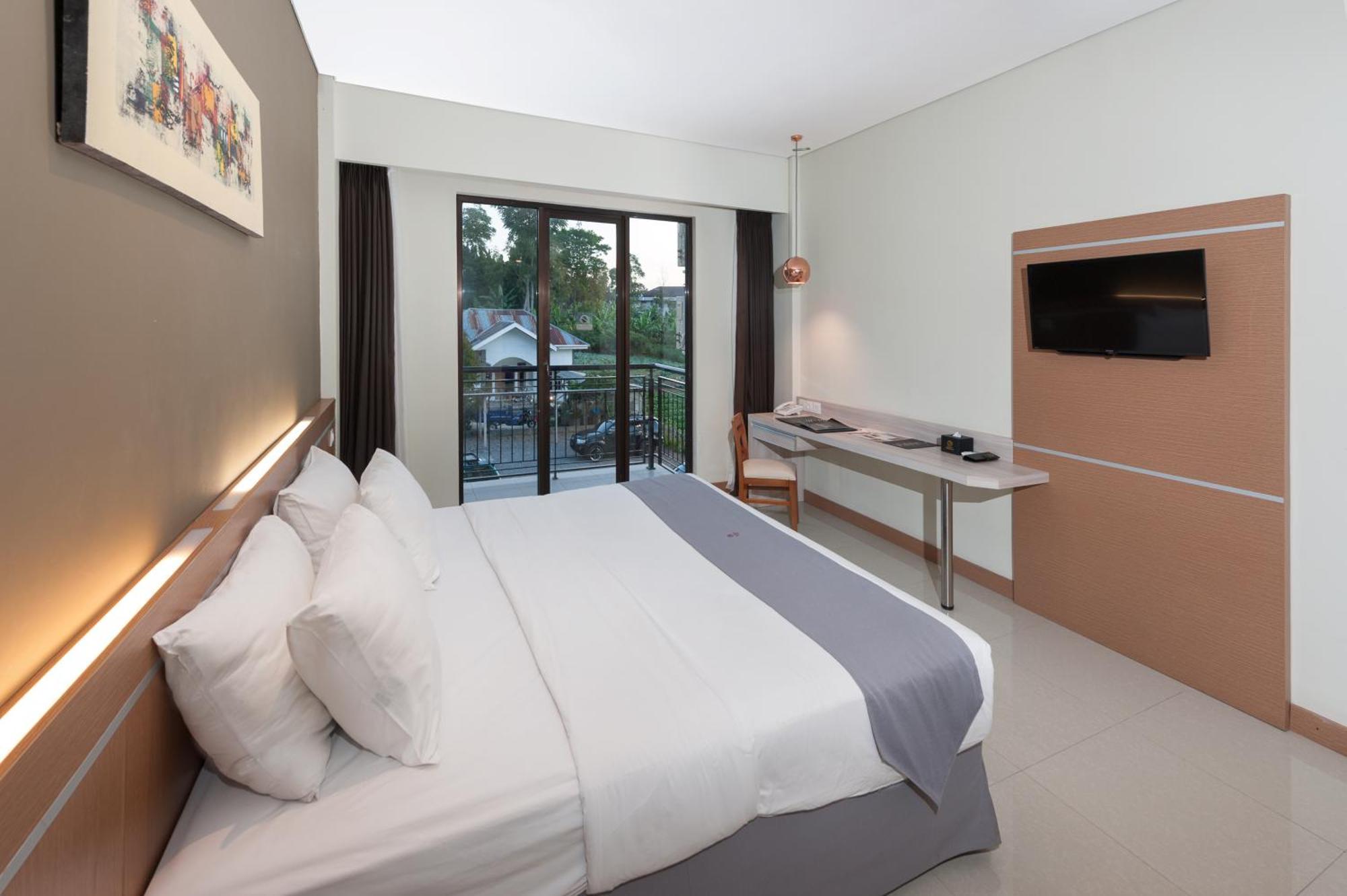 Nava Hotel Tawangmangu Zewnętrze zdjęcie