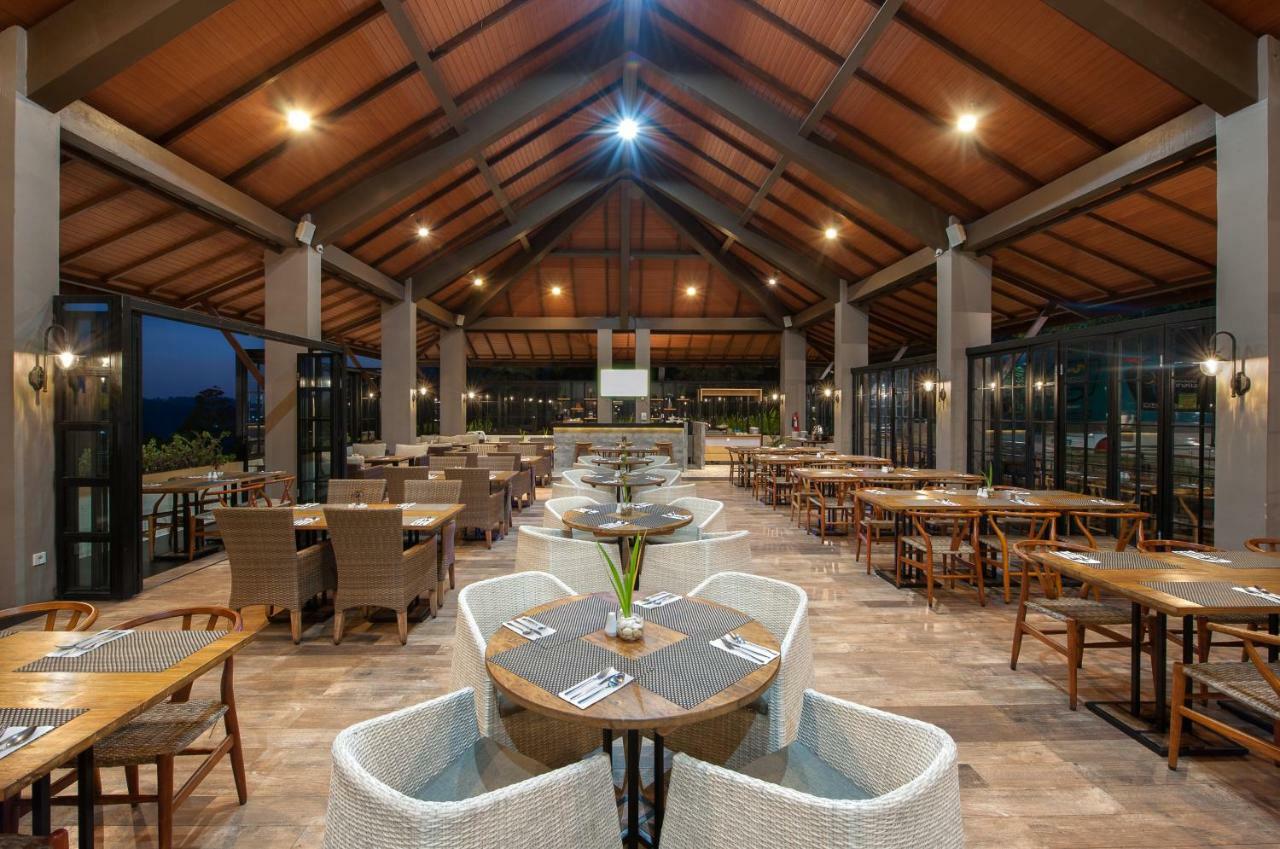Nava Hotel Tawangmangu Zewnętrze zdjęcie