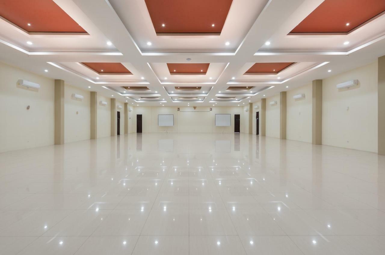 Nava Hotel Tawangmangu Zewnętrze zdjęcie